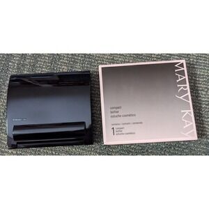 Mary Kay Magnetic Mirrored Refillable Compact New In Box #017362 Black Empty